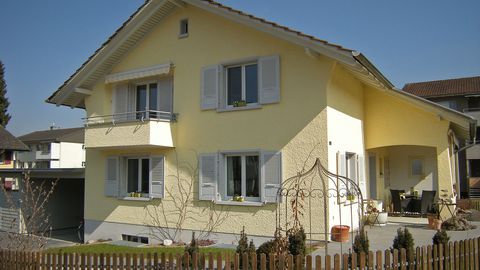 Liebevolle Moderne und lauschige Gartenromantik: Das gelbe Haus in Kirchberg!