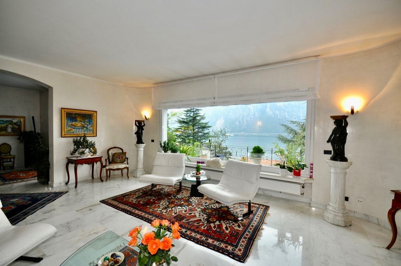 Элегантная вилла с видом на озеро Лугано, продажа в Кампионе д'Италия